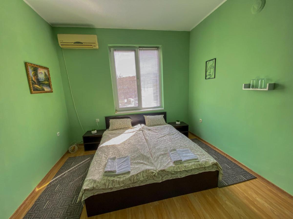 Пансион - Димитър Хадживасилев Svishtov Exterior photo