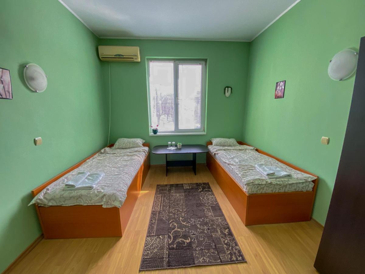 Пансион - Димитър Хадживасилев Svishtov Exterior photo